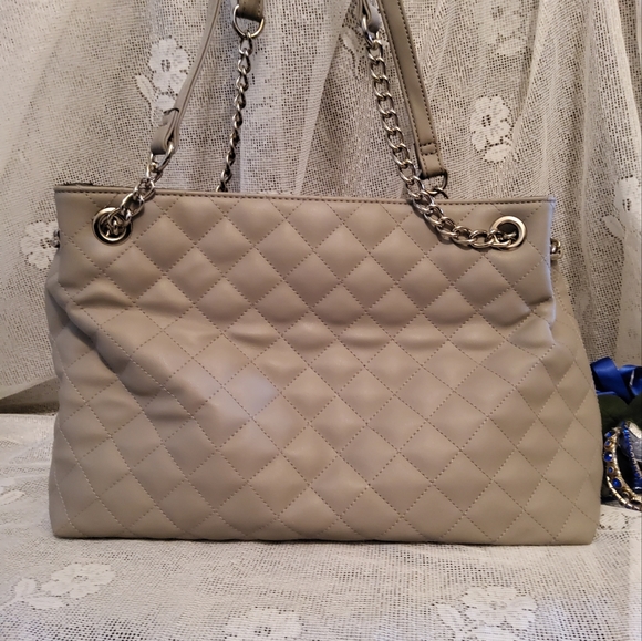 Purse - Picture 3 of 10